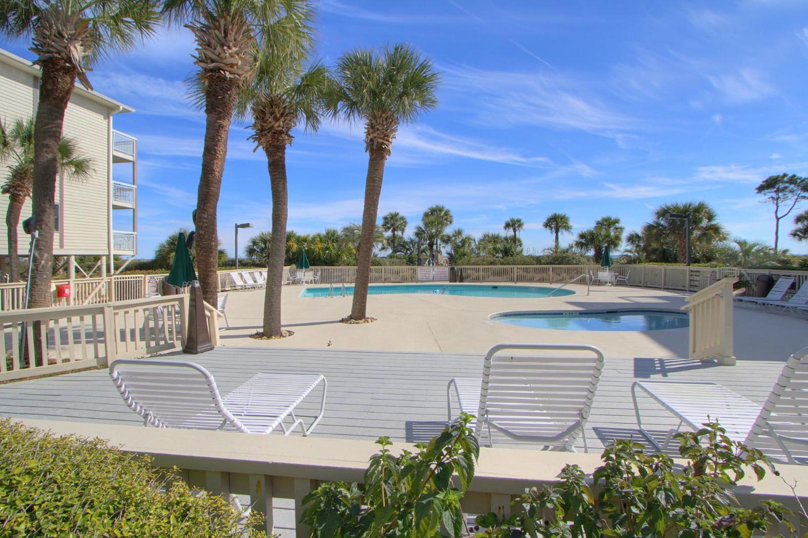 319 Breakers Main image 2